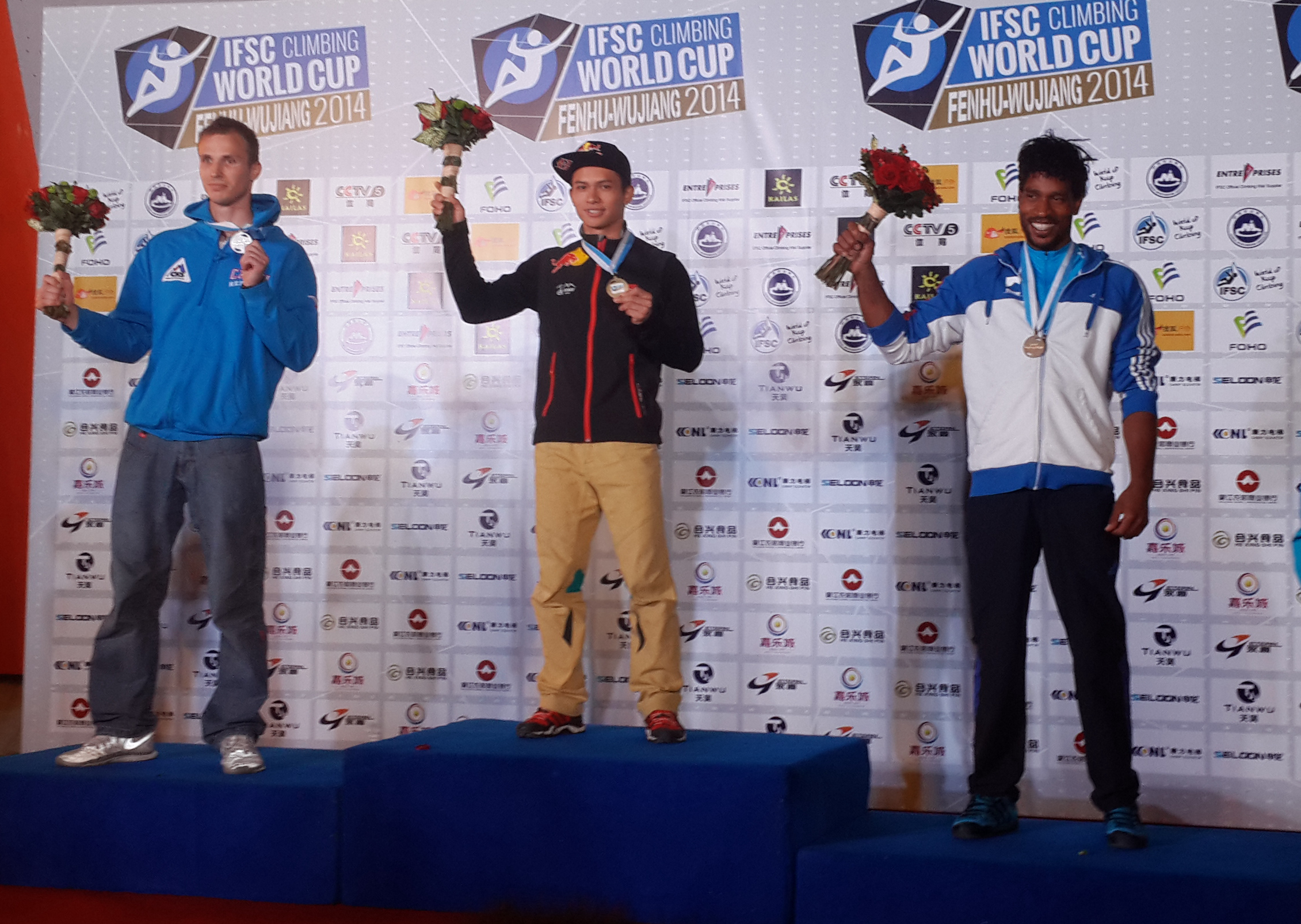 红牛助力攀岩世界杯 赣州钟齐中国壁虎0.04秒